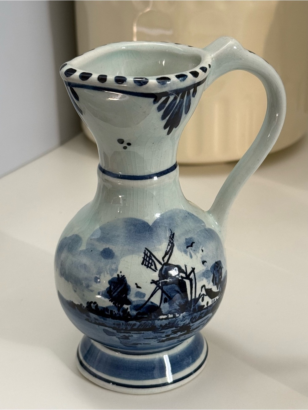 Delft Blauw Mini Decorative Ceramic Pitcher - Hand-Painted Accent
